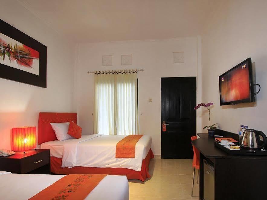 Kubu Anyar Hotel Кута Екстер'єр фото