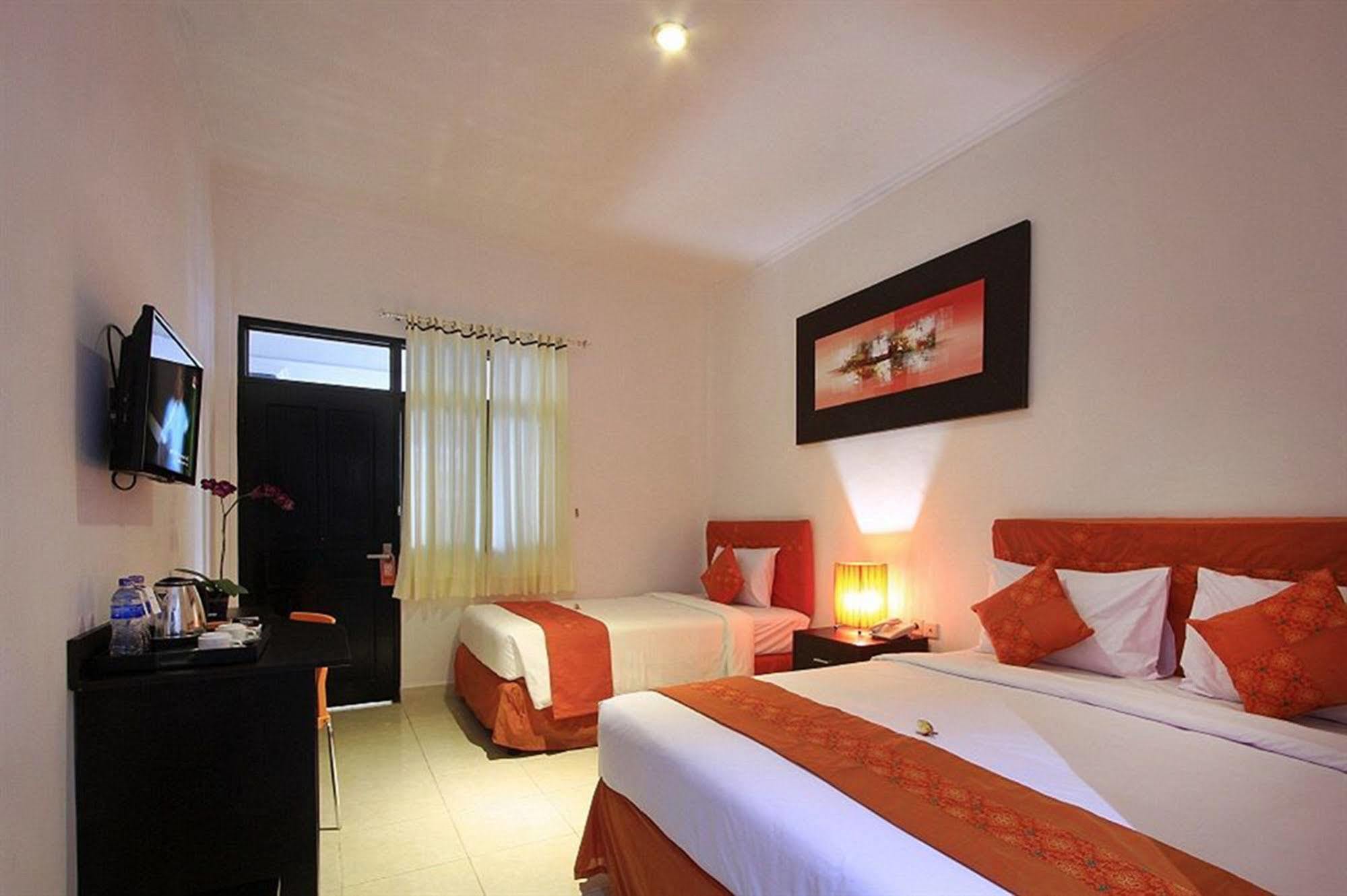 Kubu Anyar Hotel Кута Екстер'єр фото